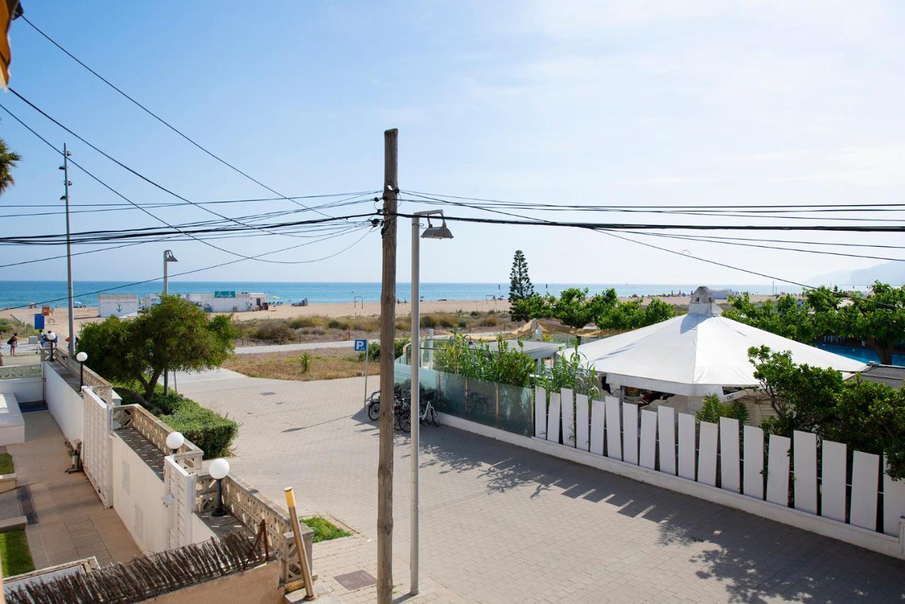 Apartamentos Marplana Castelldefels Eksteriør bilde