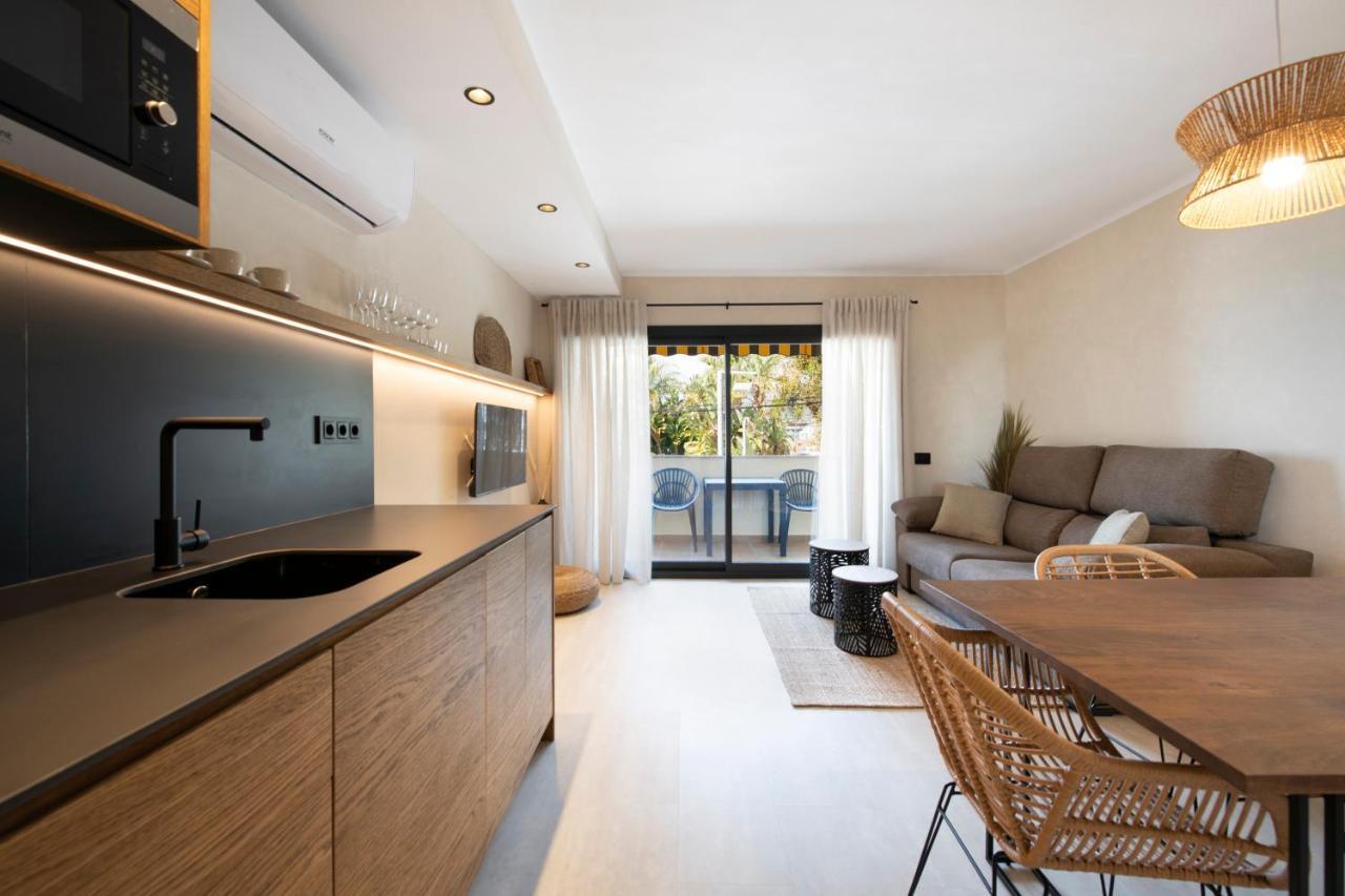 Apartamentos Marplana Castelldefels Eksteriør bilde