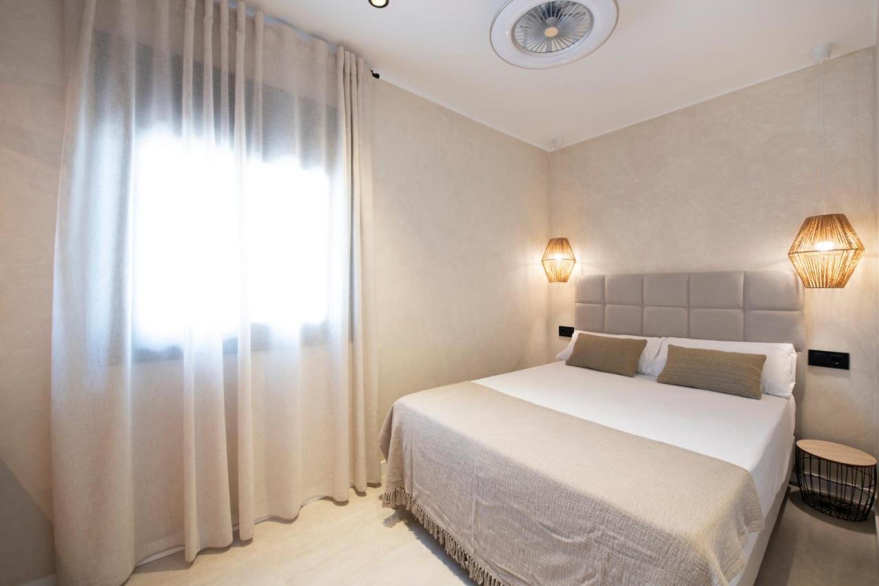Apartamentos Marplana Castelldefels Eksteriør bilde