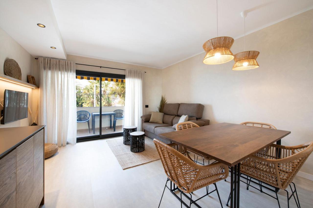 Apartamentos Marplana Castelldefels Eksteriør bilde